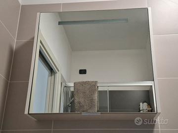 Specchio bagno contenitore  illuminazione design