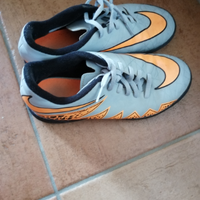 Scarpe da calcetto nike 38.5