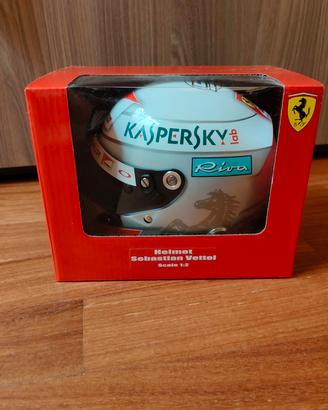 Riproduzione casco Sebastian Vettel scala 1:2