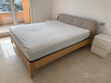 Letto matrimoniale con materasso