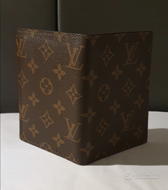 Porta passaporto Louis Vuitton - Abbigliamento e Accessori In vendita a  Milano