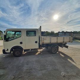 Nissan Cabstar - Ribaltabile Trilaterale