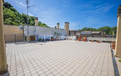 Ampio Appartamento con Terrazzo garage ad Acquaviv