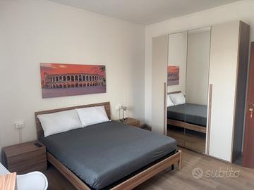 Stanza matrimoniale uso singola