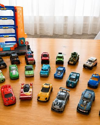 Lotto Hot Wheels originali + Garage multipiano