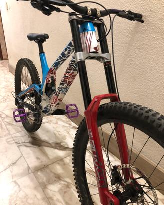 Canyon sender
