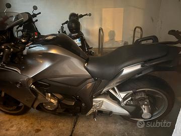 Honda vfr 1200 f dct