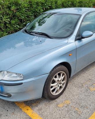 Alfa Romeo 147 GPL 1.6 Tw Spark 105  Distinctive.