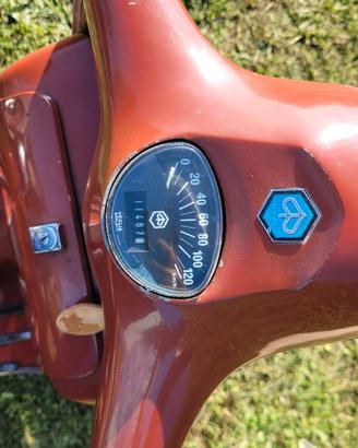 Piaggio Vespa TS 125 Kadmandu conservata