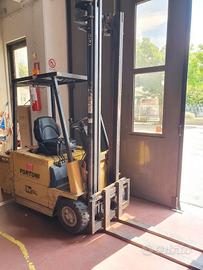 CARRELLO ELEVATORE ELETTRICO YALE 15 QL. USATO