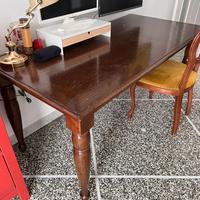 Scrivania in legno massiccio – Stile classico