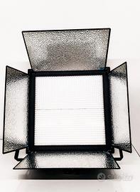 Faro led 600 per uso fotografico 