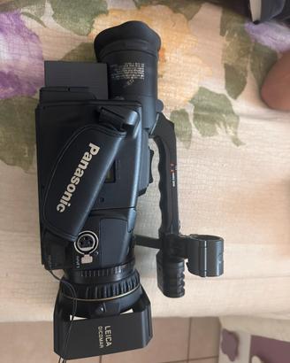 Videocamera panasonic dvx 100B