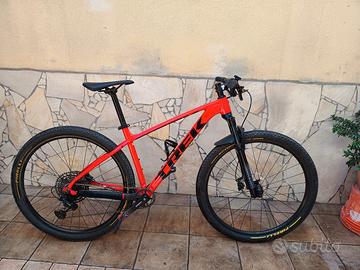 Trek X Caliber 8 2021