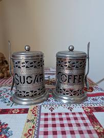 Porta zucchero e contenitore caffè con cucchiaini