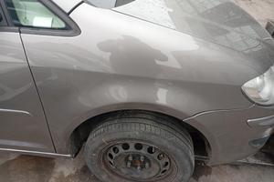 Parafango dx Volkswagen Touran anno 2098