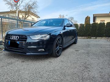 AUDI A4 4ª serie - 2014