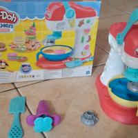 Gioco Play Doh kitchen creations Pasticceria 