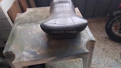 sella moto guzzi vintage in buono stato