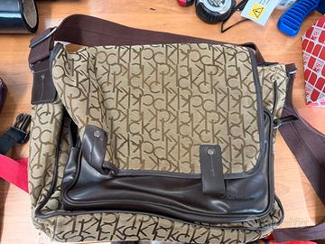 Borsa messenger Calvin Klein monogram beige marron