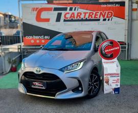 Toyota Yaris 1.5 Hybrid Lounge con Tetto