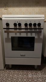 Cucina a gas De Longhi con forno