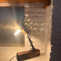 Lampada vintage con padella per castagne