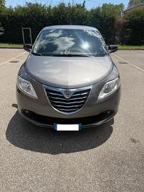 Lancia Ypsilon 1.2 69 CV 5 porte GPL Ecochic Silve