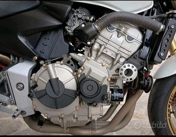 Ricambi e Accessori FOCA Custom per Honda Hornet 6