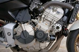 Ricambi e Accessori FOCA Custom per Honda Hornet 6