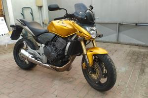 Honda hornet cb600f