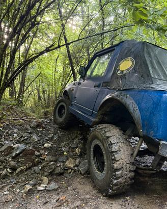 suzuki samurai sj500