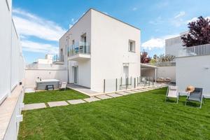 Villa nuova costruzione zona via dell olimpo