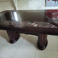 Parete attrezzata,tavolo da cucina e sparecchiatav