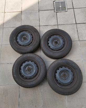 cerchi da 14 con gomme invernali 