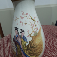 Antica vaso in porcellana giapponese