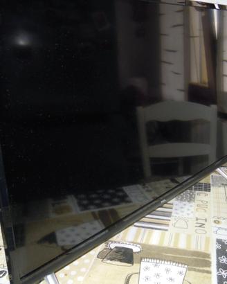 tv lcd 40 pollici  marchio tcl
