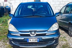 Peugeot 807 2.2 diesel anno 2008
