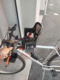 Mountain-bike OPZIONALE seggiolino e caschetto