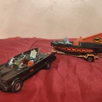 Corgi Toys 107 - BATMAN-  BATMOBILE+BATBOAT 