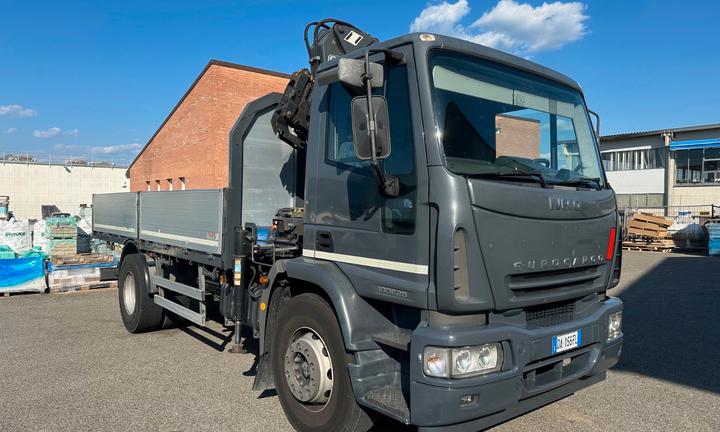 Vendita camion iveco cargo 180