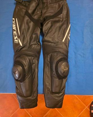 Pantalone in pelle Dainese Delta 3 traforato