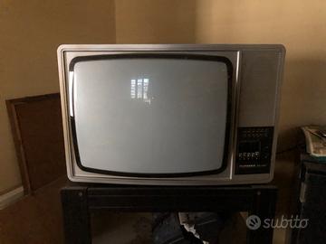 TV  Telefunken PALcolor a tubo catodico anni 70/80
