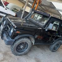 Suzuki Samurai sy 410
