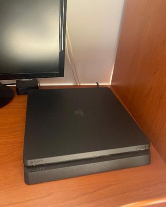 PS4 slim 1TB