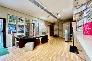 C/1 240 Mq Trasformabile in più Abitazioni