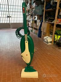 Aspirapolvere folletto