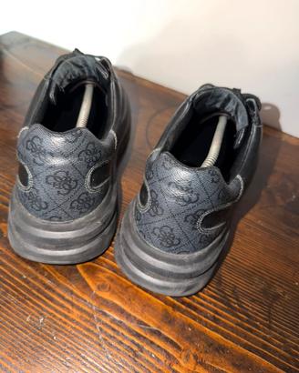 Scarpe Guess