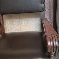 poltrona studio legale in pelle restaurata