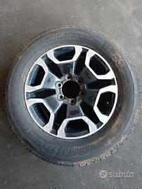 Cerchio con pneumatico Toyota Hilux